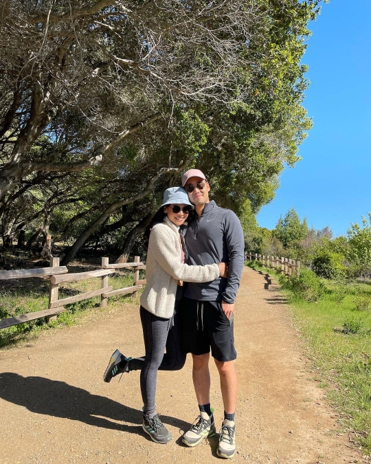 So Sweet! 5 Momen Kebersamaan Maudy Ayunda dan Jesse Choi saat Masih di Stanford