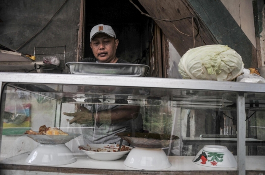 Eksistensi Warung Kerek di Ibu Kota