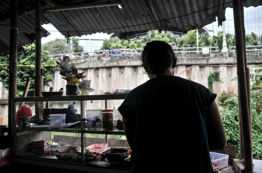 Eksistensi Warung Kerek di Ibu Kota