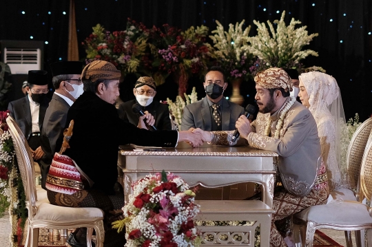 Momen Presiden Jokowi Nikahkan Adiknya dengan Ketua MK Anwar Usman