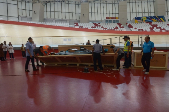 Penampakan Replika Mobil Balap Formula E Jakarta