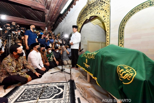 Presiden Jokowi Melayat Buya Syafii Maarif di Masjid Gedhe Kauman