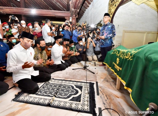 Presiden Jokowi Melayat Buya Syafii Maarif di Masjid Gedhe Kauman