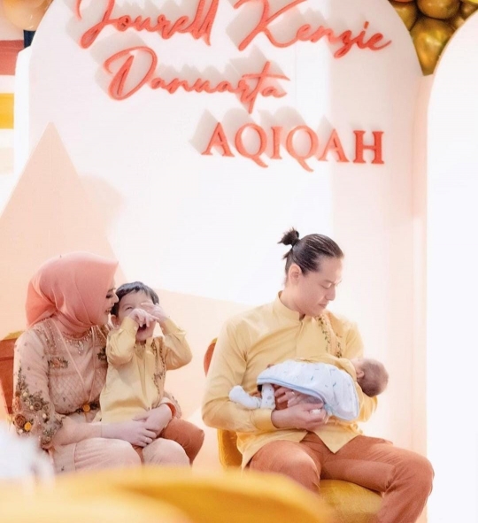 Potret Aqiqah Baby Jourell Anak Ke-2 Cut Meyriska dan Roger, Banjir Doa dari Netizen