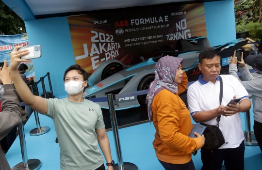 Replika Mobil Formula E Dipamerkan di Bundaran HI