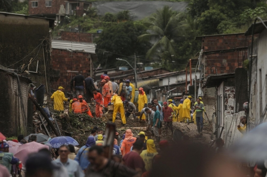 Penampakan Tanah Longsor yang Tewaskan 35 Orang di Brasil