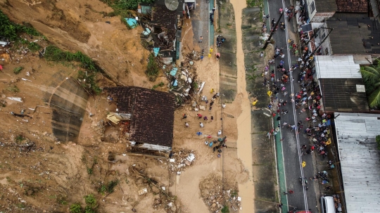 Penampakan Tanah Longsor yang Tewaskan 35 Orang di Brasil