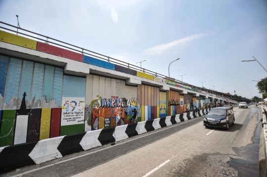 Warna-warni Mural di Flyover Ancol Sambut HUT DKI Jakarta