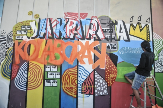 Warna-warni Mural di Flyover Ancol Sambut HUT DKI Jakarta