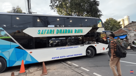 Potret Bus Double Decker Safari Dharma Raya Begitu Mewah dan Elegan, Bikin Nyaman