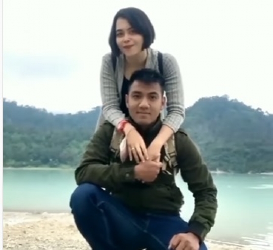 Kisah Asmara Anggota TNI & Satpam Cantik, Ini Potretnya Pakai Seragam Dinas Berduaan