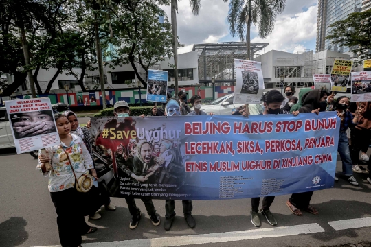 Aksi Solidaritas Selamatkan Muslim Uighur di Kedubes China