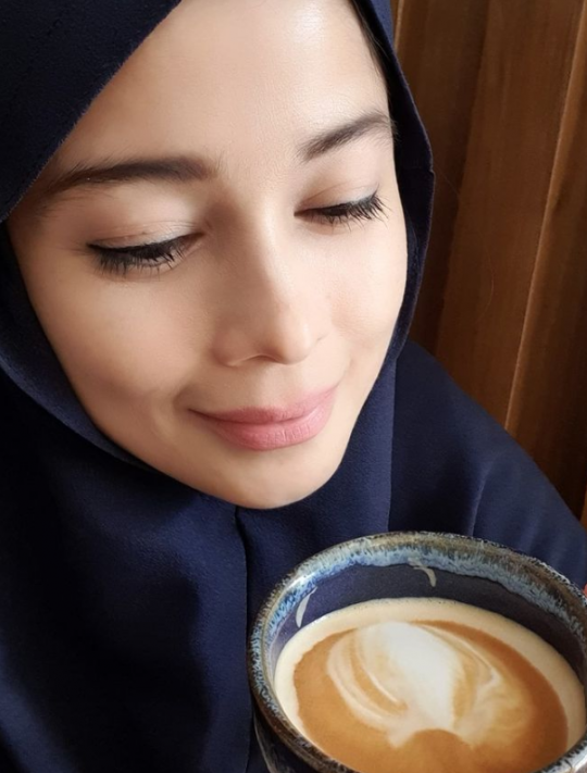 Jarang Tampil di Layar Kaca, Ini Potret Terbaru Jihan Fahira Tetap Cantik & Awet Muda