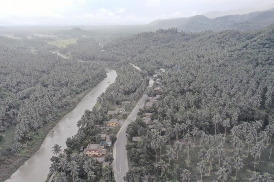 Hujan Abu Usai Letusan Gunung Bulusan di Filipina