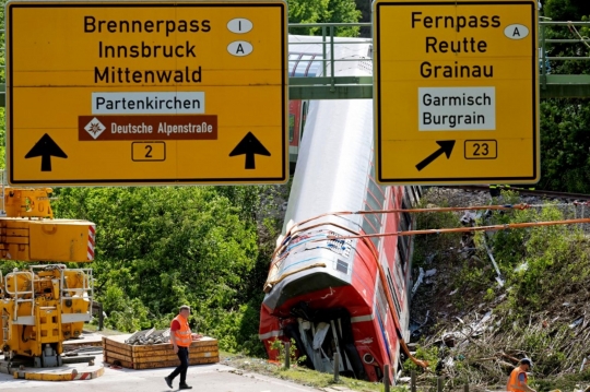 Kereta Tergelincir yang Tewaskan 5 Orang di Jerman