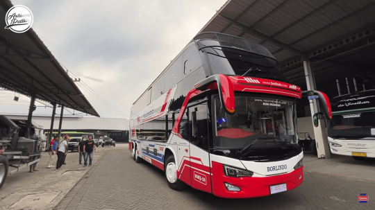 Keren! Potret Megah Triple Decker, Masih Langka di Indonesia Milik PO Borlindo