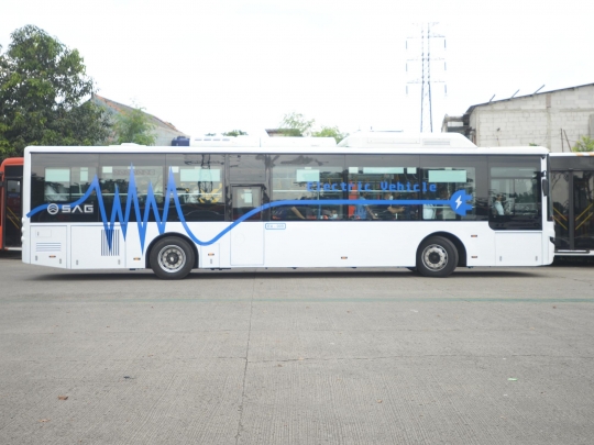 Penampakan Bus Listrik Transjakarta Saat Diluncurkan