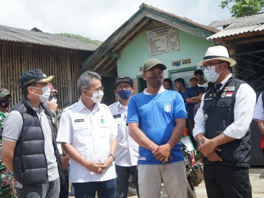 Kekuatan Hati Ridwan Kamil, Masih Berduka Tetap Turun ke Lapangan Hibur Warga