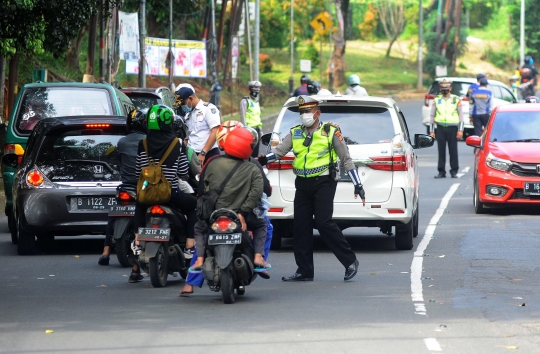 Ratusan Kendaraan Terjaring Razia Pajak STNK di Depok