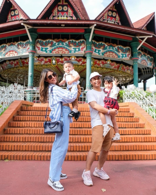 5 Potret Cantik Alinea Ava Nasution Anak Raditya Dika dan Anissa Aziza