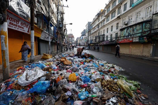 Potret Masalah Sampah Nepal yang Menumpuk di Tengah Kota