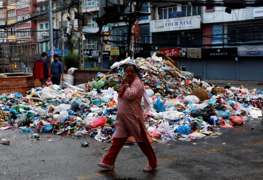 Potret Masalah Sampah Nepal yang Menumpuk di Tengah Kota