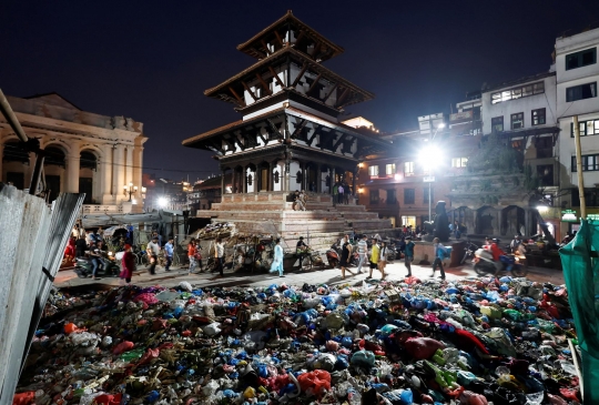 Potret Masalah Sampah Nepal yang Menumpuk di Tengah Kota