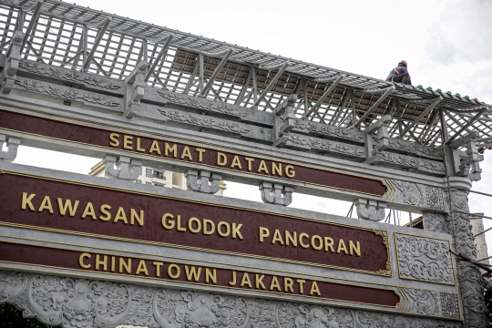 Pembangunan Gapura Chinatown Jakarta di Glodok