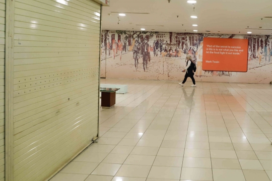 Potret Plaza Semanggi yang Sepi Aktivitas