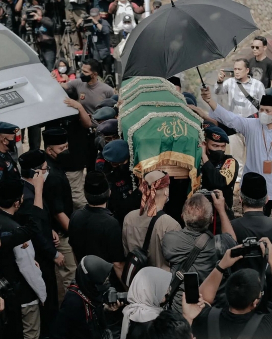 Momen Sahrul Gunawan saat Hadiri Pemakaman Eril, Tersentuh dengan Pidato Ridwan Kamil