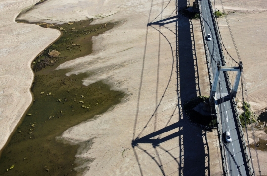 Sungai Loire di Prancis Mengering Akibat Gelombang Panas