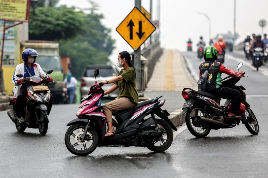 Pengguna Motor Diimbau Tidak Memakai Sandal Jepit Saat Berkendara
