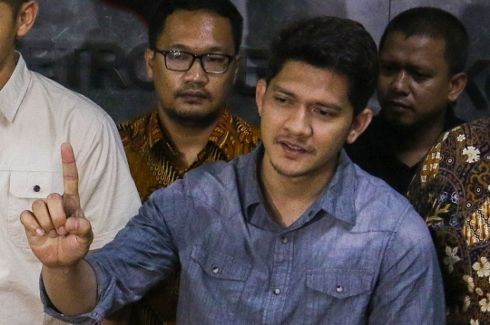 Wajah Santai Iko Uwais seusai Diperiksa Polisi Terkait Pengeroyokan