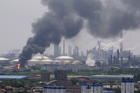 Kebakaran Pabrik Kimia di Shanghai, 1 Orang Tewas