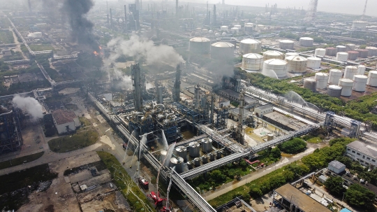 Kebakaran Pabrik Kimia di Shanghai, 1 Orang Tewas