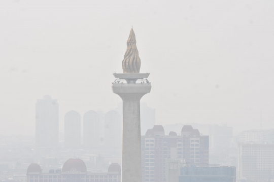 Penampakan Polusi Udara Selimuti Jakarta