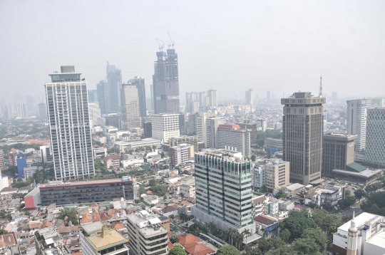 Penampakan Polusi Udara Selimuti Jakarta