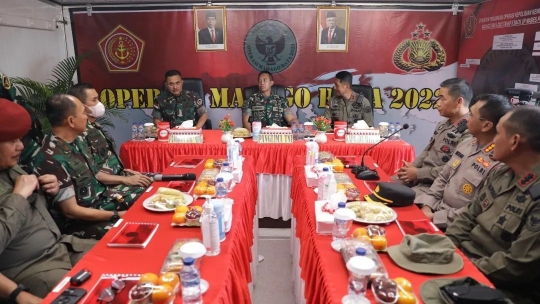 Momen Jenderal TNI Andika Ditemani Dua Kawan Lama Cek Operasi Sikat Teroris di Poso