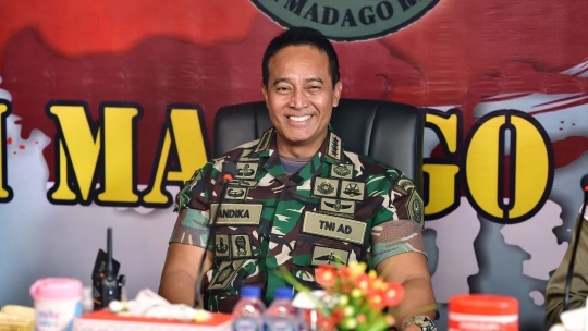 Momen Jenderal TNI Andika Ditemani Dua Kawan Lama Cek Operasi Sikat Teroris di Poso