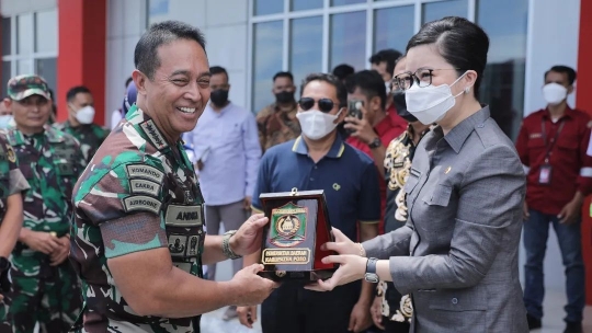 Momen Jenderal TNI Andika Ditemani Dua Kawan Lama Cek Operasi Sikat Teroris di Poso