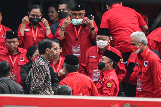 Keakraban Presiden Jokowi Bincang-Bincang dengan Kader PDIP