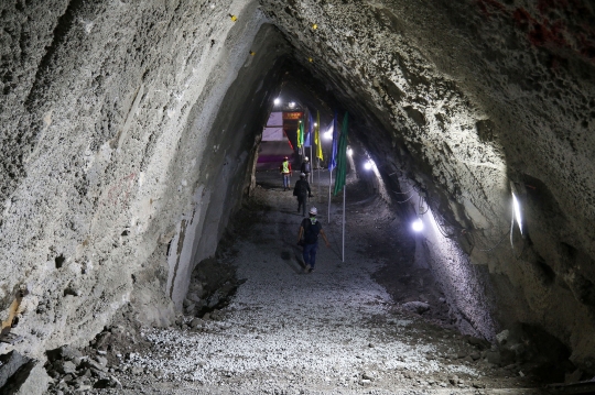 13 Terowongan Proyek Kereta Cepat Jakarta-Bandung Berhasil Ditembus