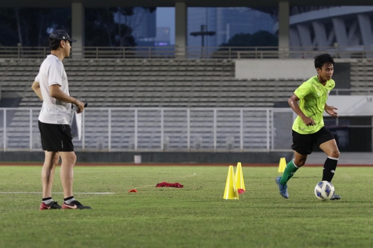 Intip Shin Tae-yong Pimpin Latihan Timnas U-19 Jelang Piala AFF
