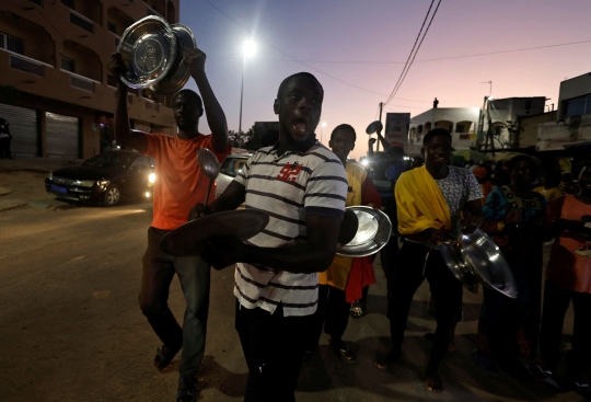 Pukul Panci dan Wajan Jadi Bentuk Protes Pendukung Oposisi Senegal Jelang Pemilu