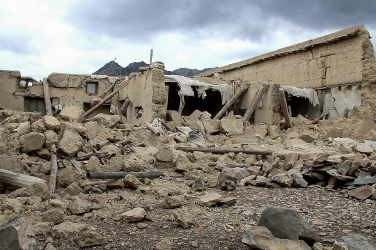 Luluh Lantak Afghanistan Diguncang Gempa Dahsyat