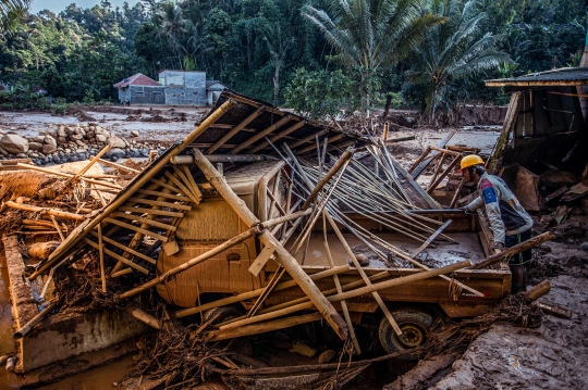 Parahnya Dampak Terjangan Banjir Bandang di Bogor