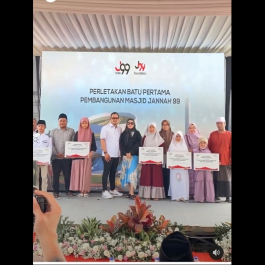 Intip Desain Masjid yang Dibangun Gilang Widya 'Crazy Rich Malang', Besar dan Megah
