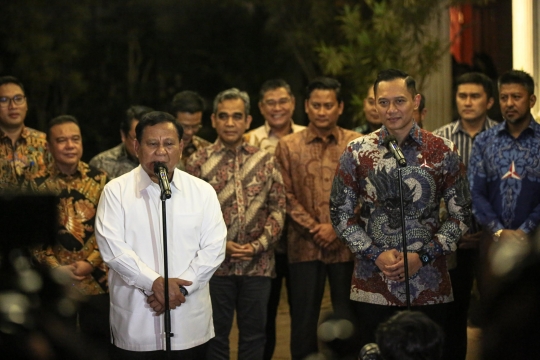 Salam Komando Prabowo dan AHY usai Gelar Pertemuan di Kertanegara