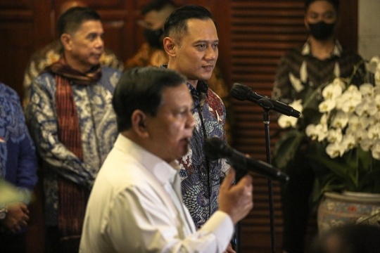 Salam Komando Prabowo dan AHY usai Gelar Pertemuan di Kertanegara