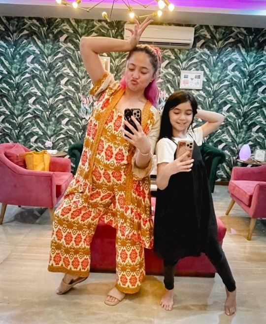 5 Potret Kebersamaan Marshanda dengan Sienna, Ibu dan Anak yang Sama-sama Cantik